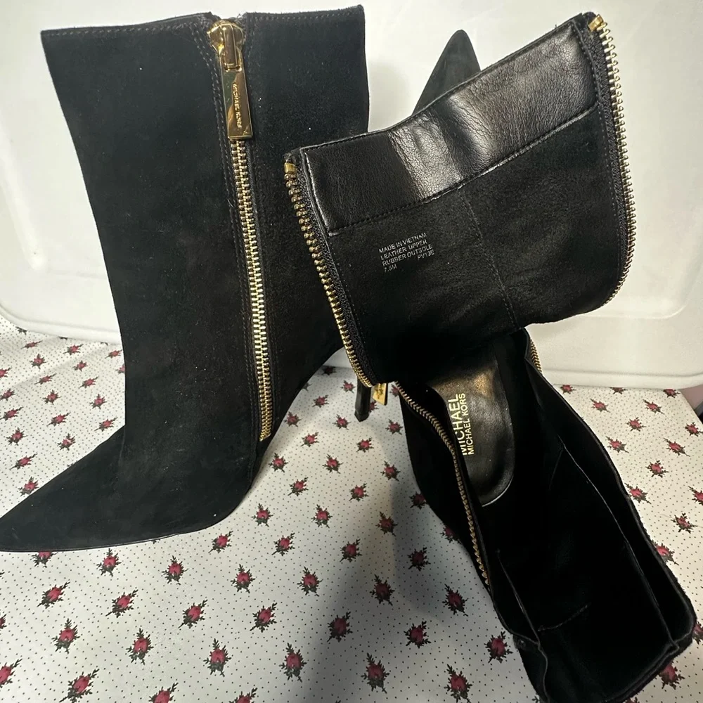 Michael Kors Keke Black Suede Gold Zip Pointed Toe Stiletto Ankle Boots Size 7.5 - Picture 7 of 9